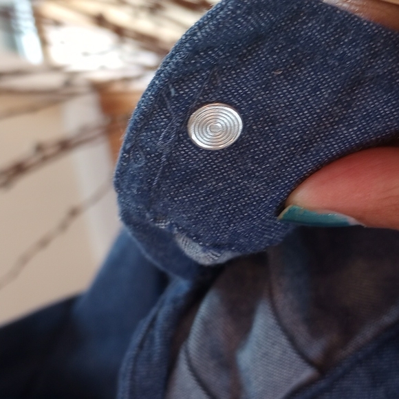 T & Company Ladies Bomber Style Denim Jacket w/ Embroidery Size: XL - Picture 4 of 8